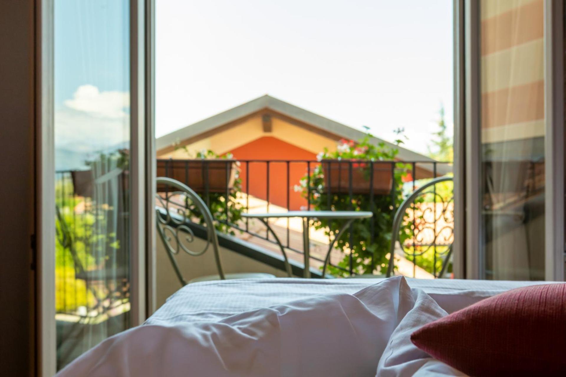 Hotel Cortese Armeno Екстер'єр фото