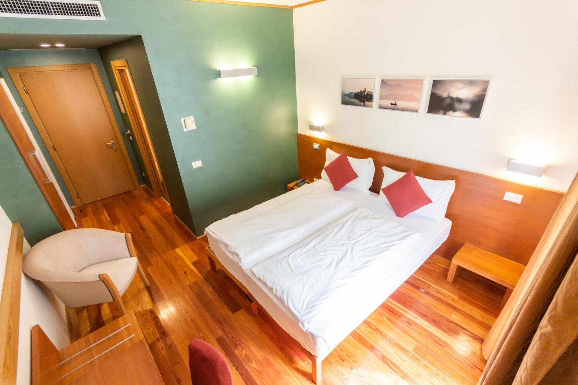 Hotel Cortese Armeno Екстер'єр фото