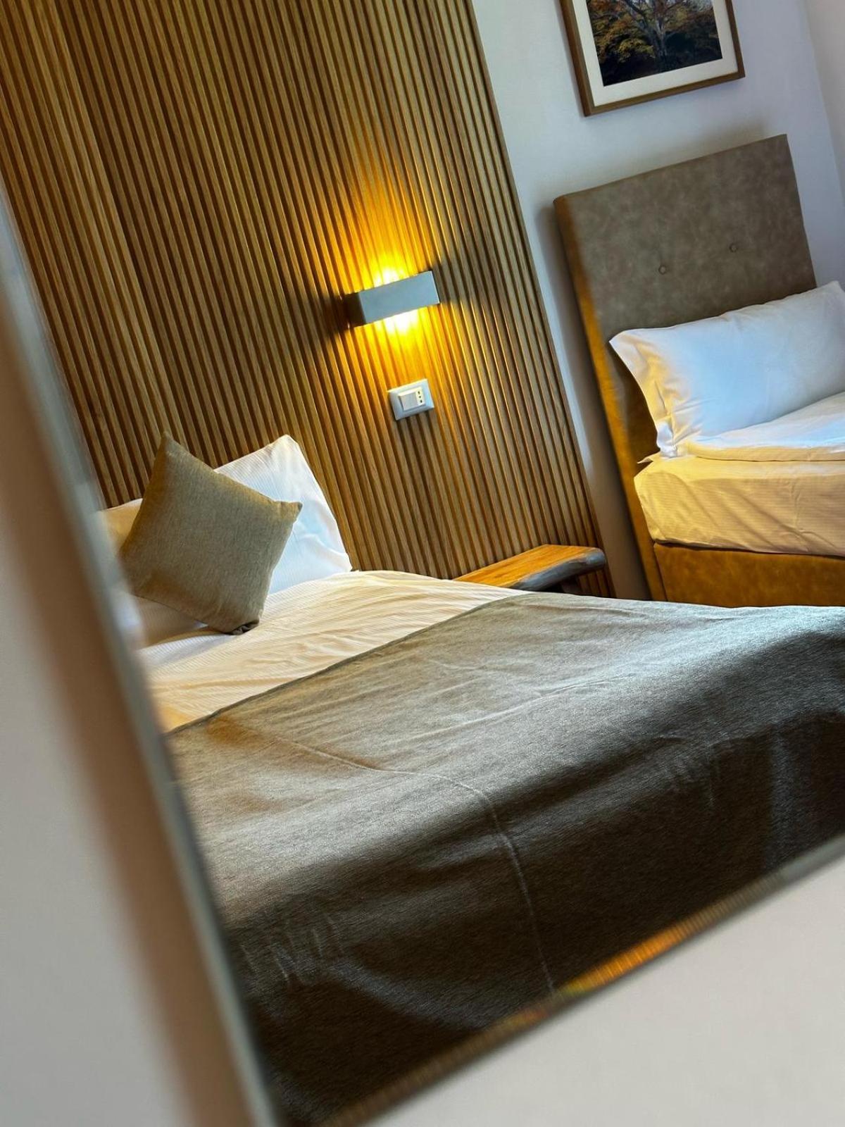 Hotel Cortese Armeno Екстер'єр фото